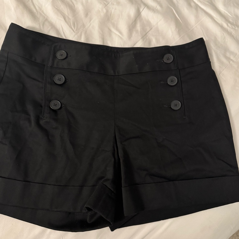 Express size 8 black shorts